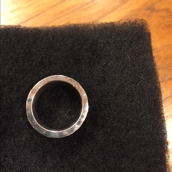 Beautiful heavy sterling ring. Size ~7. - Picture 4 of 4